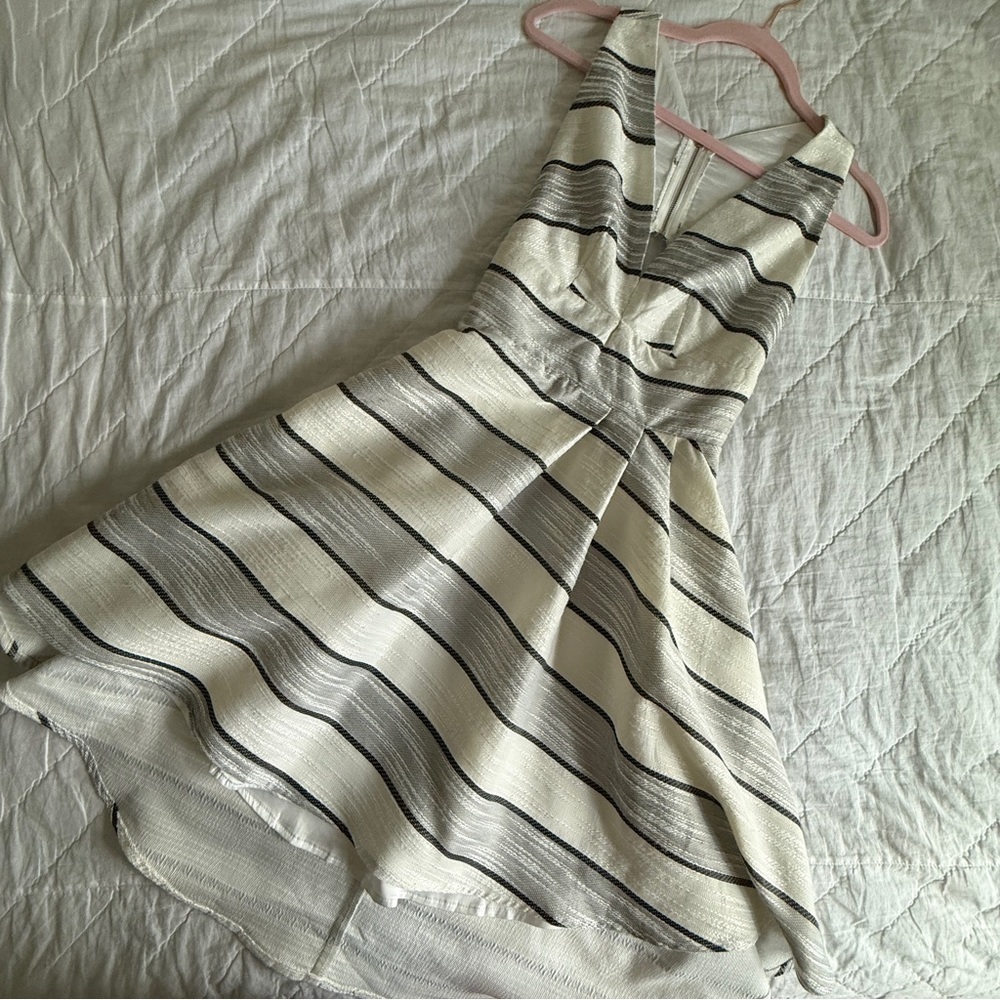 L’Atiste by Amy Stripe Fit & Flare Backless Dress Size S - Picture 9 of 16